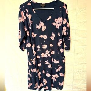 J Jill Wearever Navy Pink Floral Dress Tunic Jersey Knit Shift Size Medium